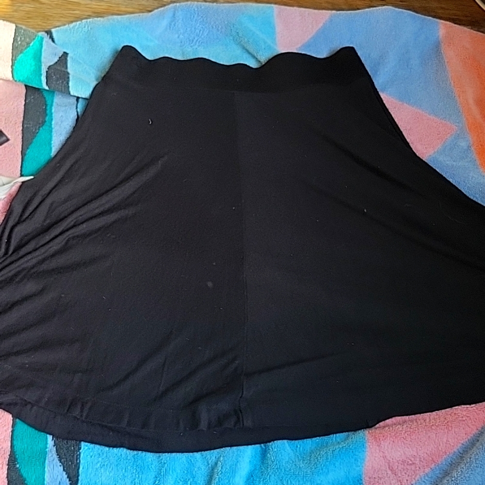 Loft light weight skirt